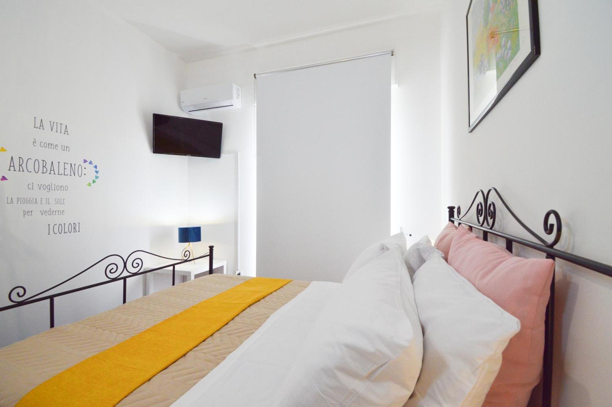 Casa Ekaterina Free Wifii - Spiaggia 200 Metri Brolo Exteriér fotografie